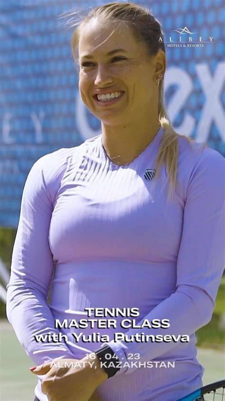 Yulia Putintseva age, height, nationality, coach, ranking, titles, Instagram, prize money, net worth 1 440px YuliaPutintseva cropped
