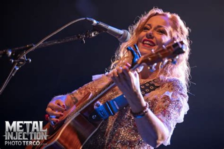 Anneke van Giersbergen