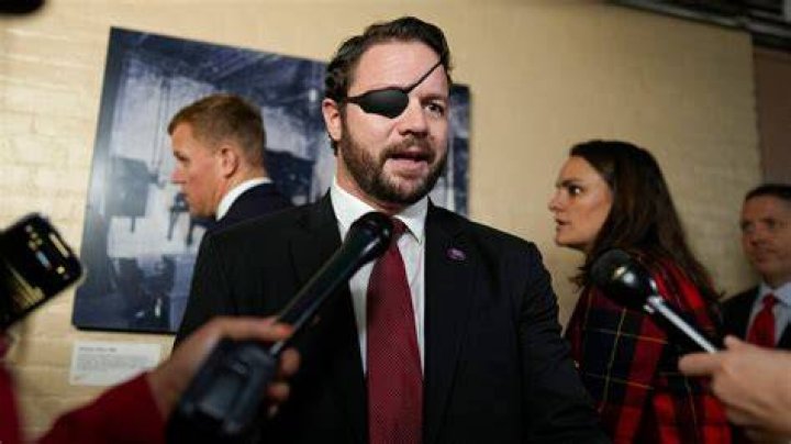 Can Dan Crenshaw run for president?