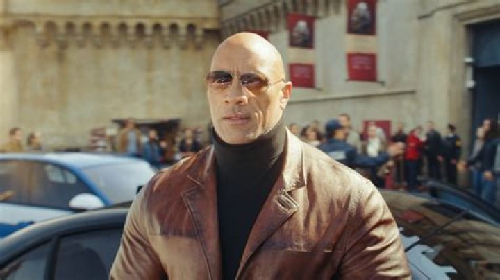 dwayne johnson red notice
