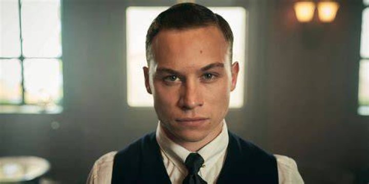 Finn Cole Peaky Blinders
