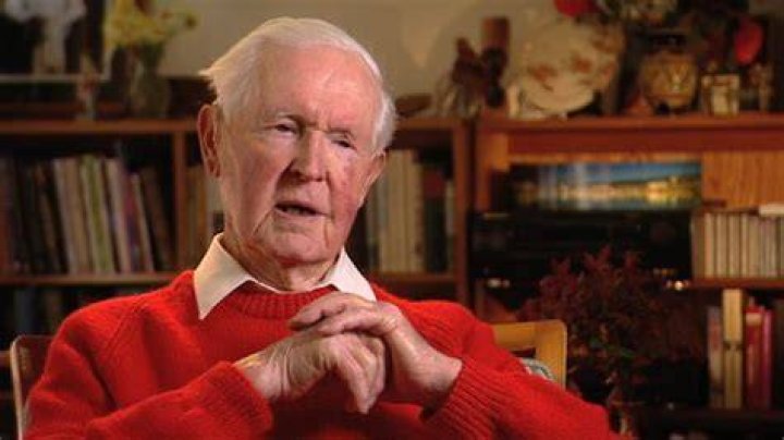 Frank Fenner