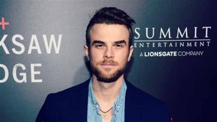 Nathaniel Buzolic Age, Weight, Height, Measurements