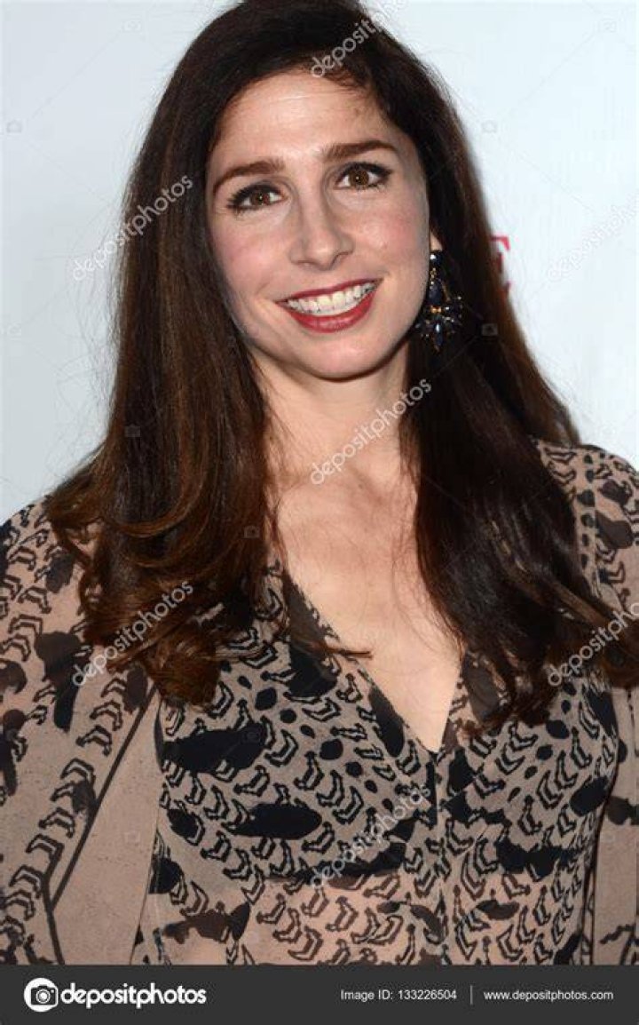 Shoshannah Stern Bra Size, Age, Weight, Height, Measurements