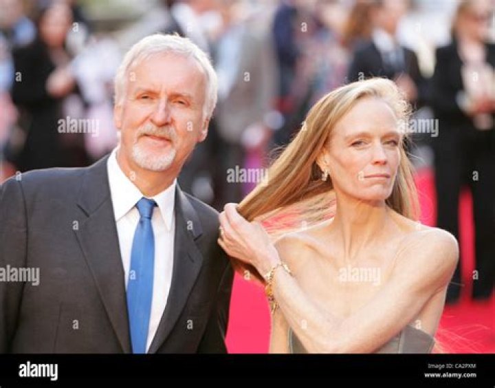Suzy Amis