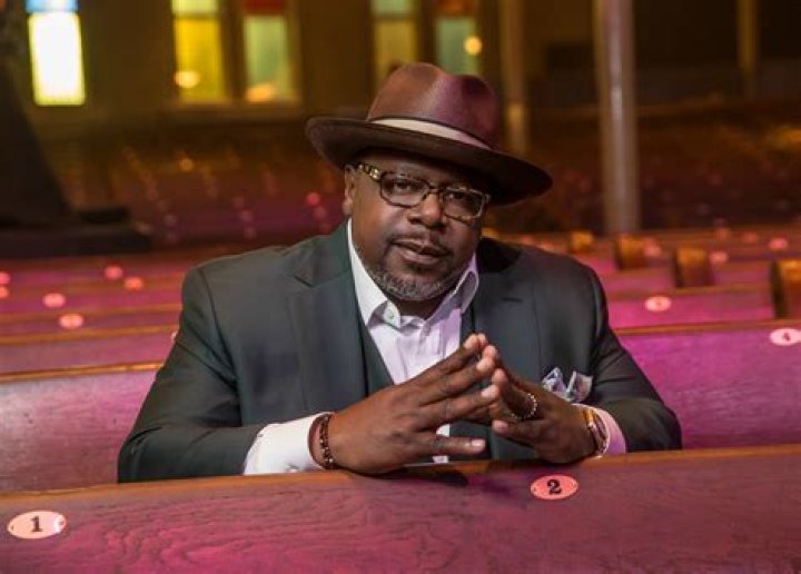 What is Cedric the Entertainer's real name?