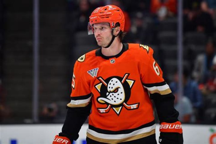 Where does Jacob Trouba live?